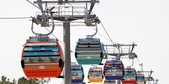 Reabren teleférico Skyliner de Disney World, tras cierre por turistas varados