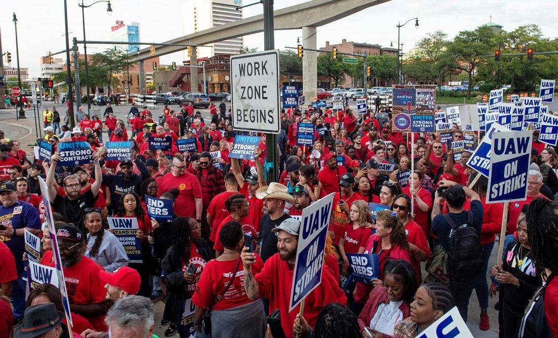Sindicato automotor de Estados Unidos amenaza con extender huelga. Foto: AFP
