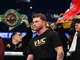 "Me sigo sintiendo un campeón", afirma Canelo Álvarez tras perder contra Crawford. ¿Habrá revancha?