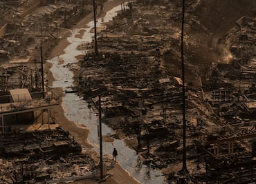 Millones bajo alerta de clima extremo por incendios debido a fuertes vientos en el sur de California