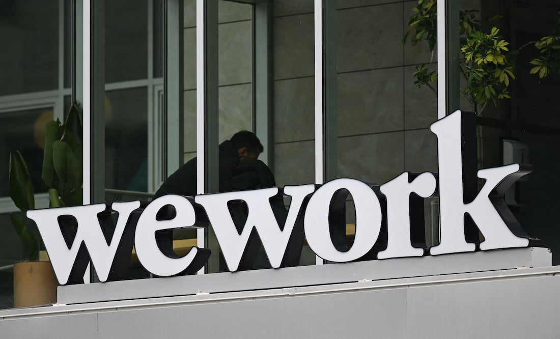 WeWork en la Cuerda Floja: Suspenden Cotización en la Bolsa de Nueva York. (Photo by Patrick T. Fallon / AFP)