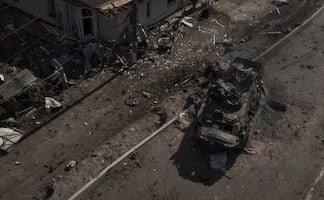 Ucranianos atacan convoy de tanques rusos que se dirigían a Kiev