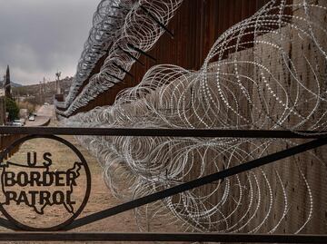 Hallan 26 cuerpos de inmigrantes en desierto de Arizona en este 2022