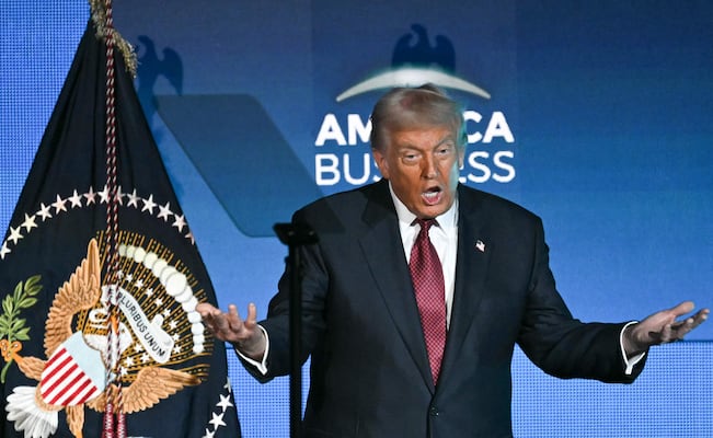 Trump afirma que bombardeos contra "cárteles terroristas" no se limitan solo a Venezuela