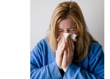 Médicos de EU aconsejan uso de aerosoles nasales anticovid