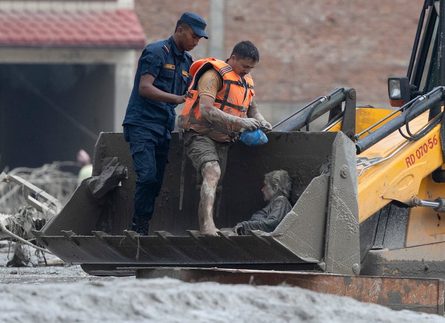Nepal busca a 800 desaparecidos tras tragedia por riada. ÚLTIMAS NOTICIAS. EFE/EPA/NARENDRA SHRESTHA