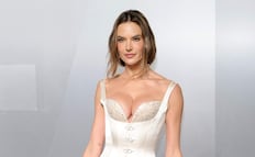 Alessandra Ambrosio impacta con diminuto bikini turquesa en Bali a los 44 años 