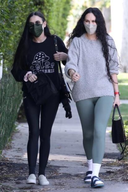 Demi Moore y su hija arrasan en leggings tras sesión de pilates