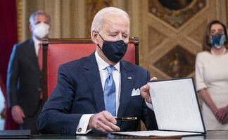 Covid. Trump no tenía plan de vacunación, Biden presenta el suyo