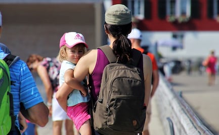 La visa que necesitas para trabajar como niñera en Estados Unidos