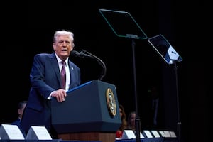 Trump acusa a demócratas tras asesinato de refugiada ucraniana en Charlotte: “El responsable fue detenido 14 veces y liberado”