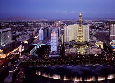 Dueño de casinos ofrece vuelos gratis a Las Vegas durante la reapertura