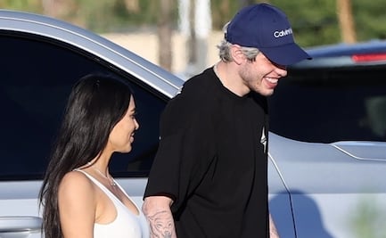 Kim Kardashian se luce en bodysuit braless durante cita con Pete Davidson
