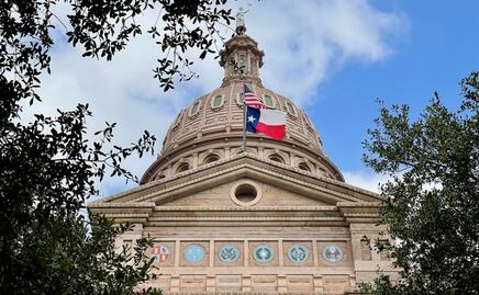 ¿Qué es la polémica ley HB4 que permitiría que policías de Texas expulsen a migrantes a México?