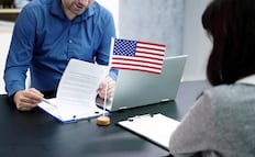 Estados Unidos planea frenar permisos de trabajo por años; ¿A qué solicitantes afectaría?