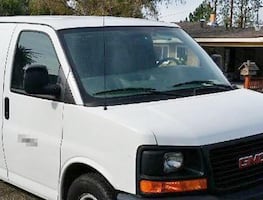 ¿Camionetas blancas secuestran mujeres en EU? Esto dicen las autoridades