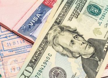 Aumentarán tarifa para agilizar proceso para visa de trabajo y residencia en EU