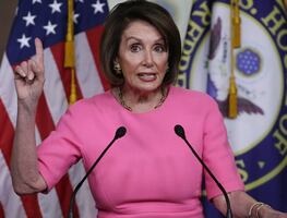 Pelosi: Revelaciones de impuestos de Trump, un problema de seguridad