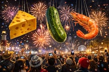 No todo es Times Square: así celebran el Año Nuevo 2026 con caídas de queso, pepinillos y camarones en EU