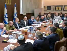 Gobierno israelí aprueba acuerdo de alto el fuego e intercambio de rehenes con Hamás