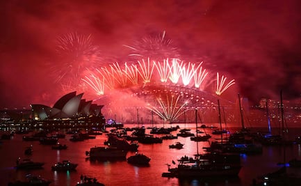 Australia y Nueva Zelanda celebran la llegada del Año Nuevo 2025 con fuegos artificiales y espectáculo de luces