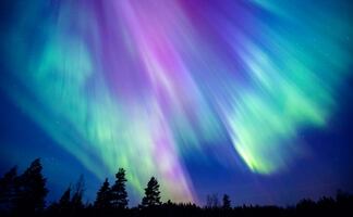 ¿Qué son las auroras boreales y dónde se verán esta semana por la tormenta solar?