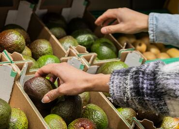 Aranceles de Trump encarecen la canasta en EU: Aguacates, tomates y jarabe de arce al alza