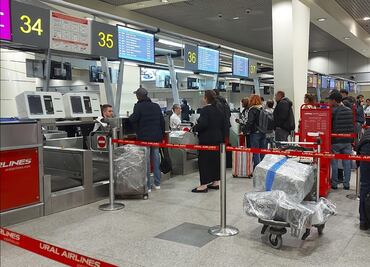 Rusos huyen tras anuncio de Putin sobre reservistas