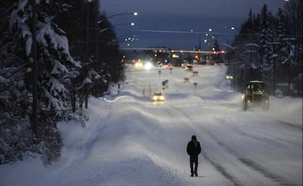 Tormenta invernal golpea a Sierra Nevada y provoca cierre de carreteras