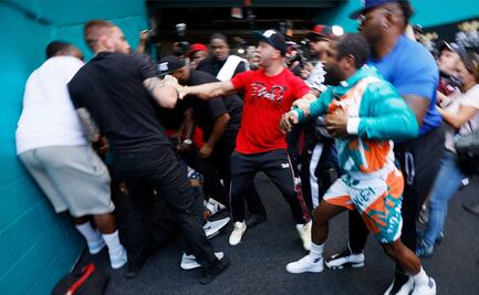 Video. Floyd Mayweather y Paul Logan se van a los golpes previo a pelea