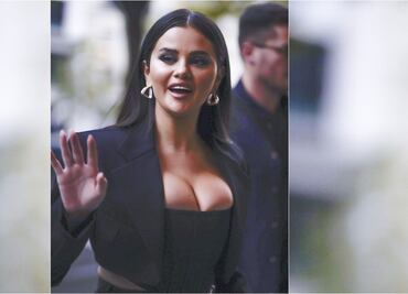 Al estilo Salma Hayek, Selena Gomez se destapa y se luce en bustier negro en París