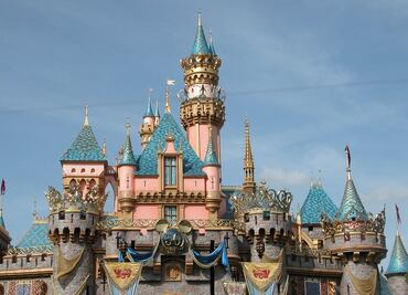 Posponen la reapertura de los parques de Disney en California