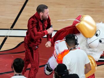 ¡Un inesperado enfrentamiento! McGregor vs Burnie, la mascota de los Heat de Miami