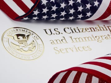 USCIS lo hace oficial: Actualiza política para reconocer sólo dos sexos biológicos