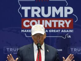 Trump amenaza con un año de cárcel a quienes quemen la bandera estadounidense