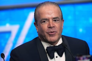 Sube tensión en Miss Universo: congelan cuentas del propietario Raúl Rocha por investigación de la FGR