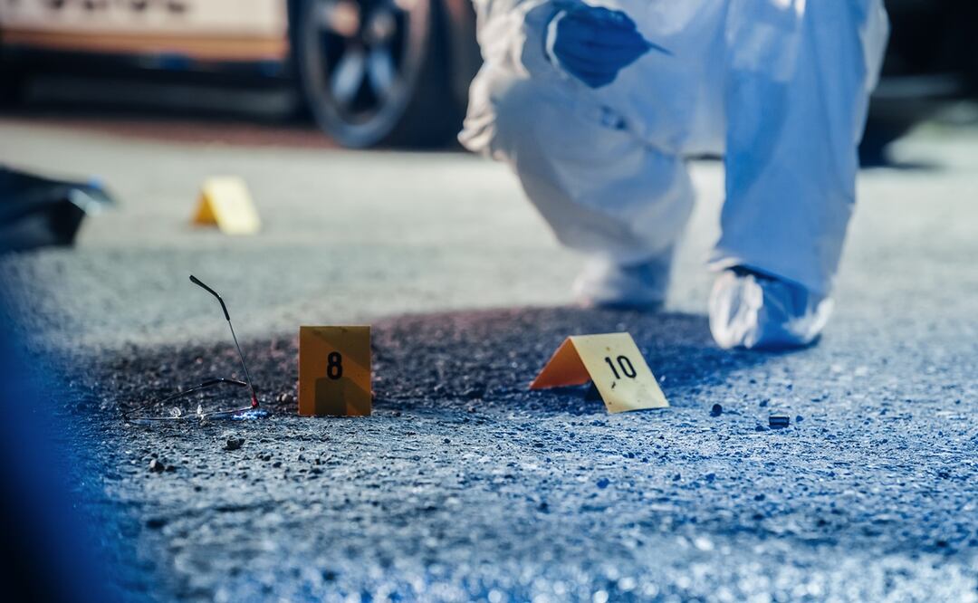 ¿Te relajan las series de crimen antes de dormir? Psicóloga revela una conexión inquietante. Foto: iStock-gorodenkoff