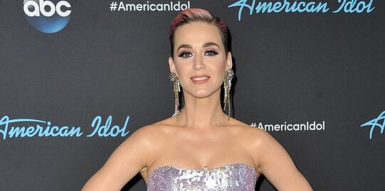 Katy Perry deslumbra en Instagram con top y minifalda de cuero