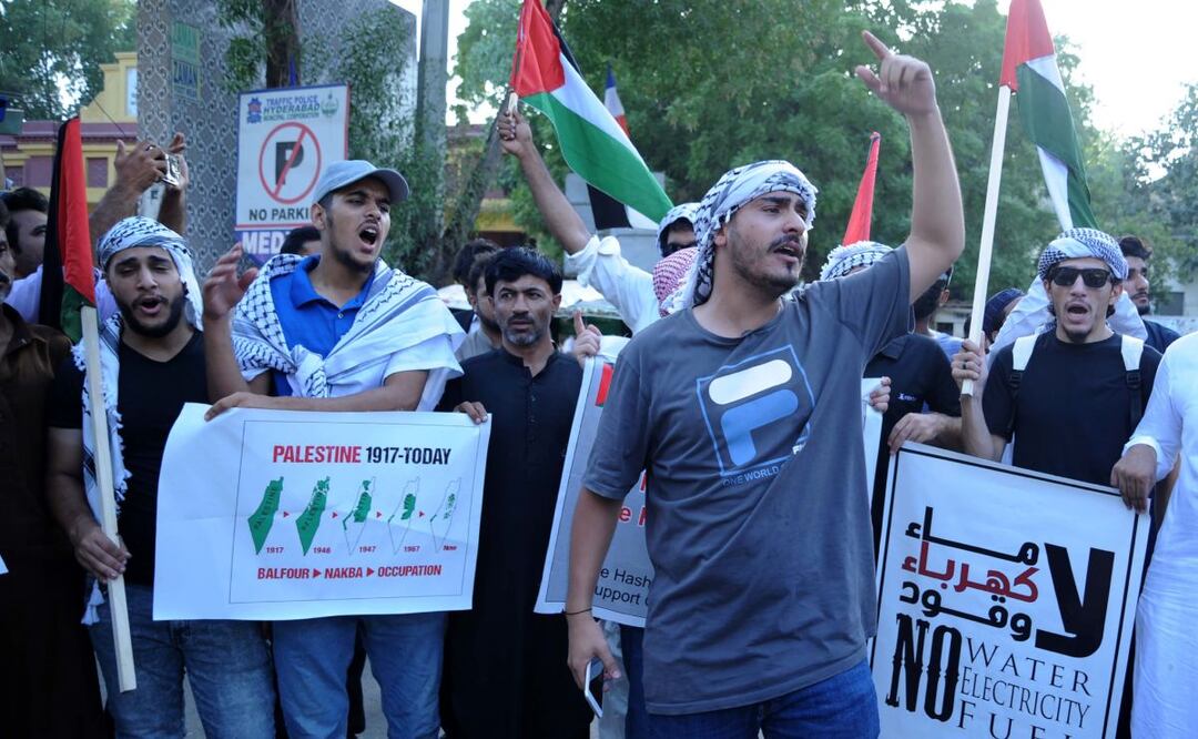 Manifestación en solidaridad con el pueblo palestino en Pakistán. Foto: EFE/EPA/NADEEM KHAWAR