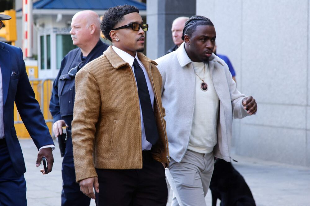 Hijos de Diddy lloran en corte y piden segunda oportunidad para su padre (Photo by Leonardo Munoz / AFP)