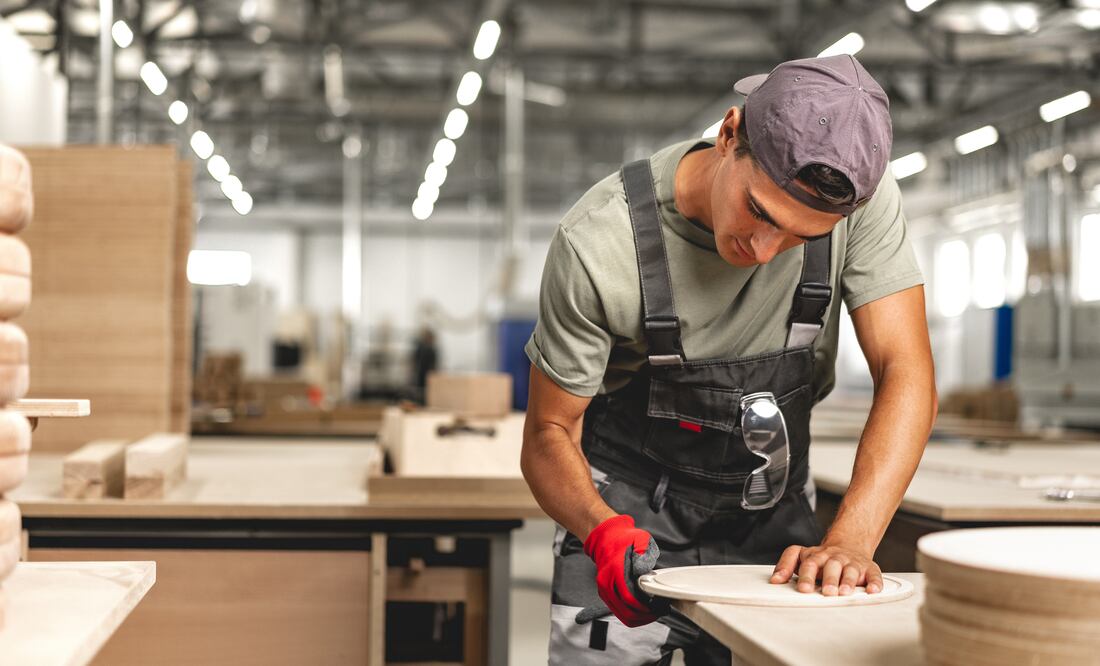 Carpintero. iStock/FabrikaCr