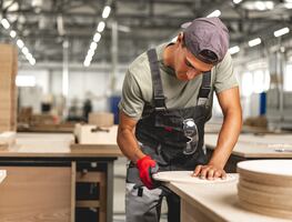 ¿Cuánto gana un carpintero en Estados Unidos? Este es su salario por hora y año