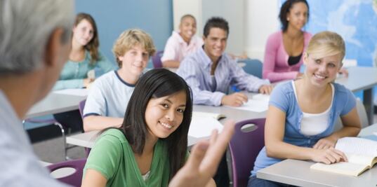 Nueva Jersey prohíbe a alumnos, con deudas por almuerzos, ir al baile de graduación
