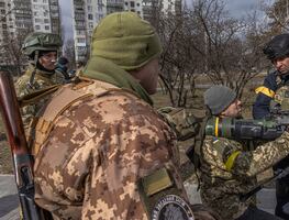 Rusia amenaza a países que envíen armas o mercenarios a Ucrania