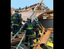 Colapsa edificio en construcción en Washington; hay 5 heridos