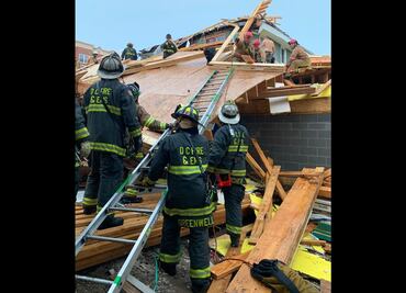 Colapsa edificio en construcción en Washington; hay 5 heridos