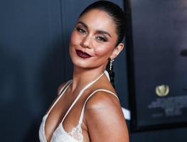 Vanessa Hudgens conquista con bikini turquesa en Los Cabos