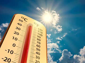 Ciudad Juárez adelanta vacaciones en cientos de escuelas por calor récord; temperaturas de hasta 43°