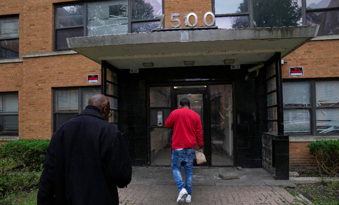 ¡Fue como si estuviéramos bajo ataque!" Redada militar en Chicago siembra el terror entre ciudadanos de EU. (AP Photo/Erin Hooley)