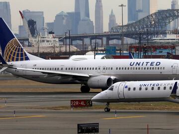 Coronavirus. Pasajero con tos desata pánico en vuelo de United